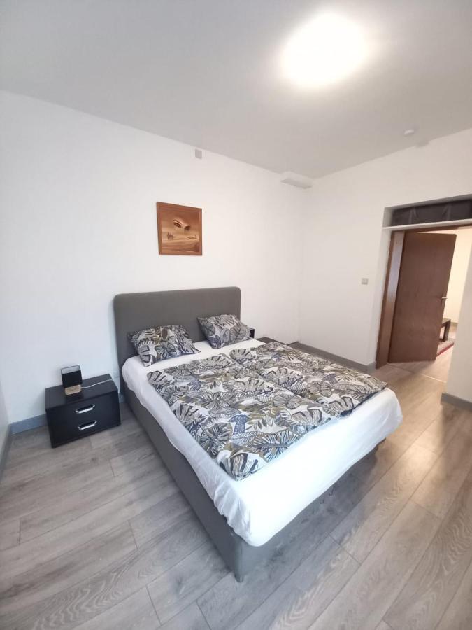 Logement Gare Эйпен Экстерьер фото